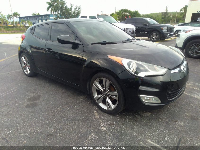 Hyundai Veloster modelo 2012 automóvil deportivo compacto