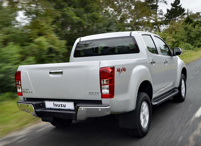 Isuzu DMAX modelo 2012 camioneta en República Dominicana