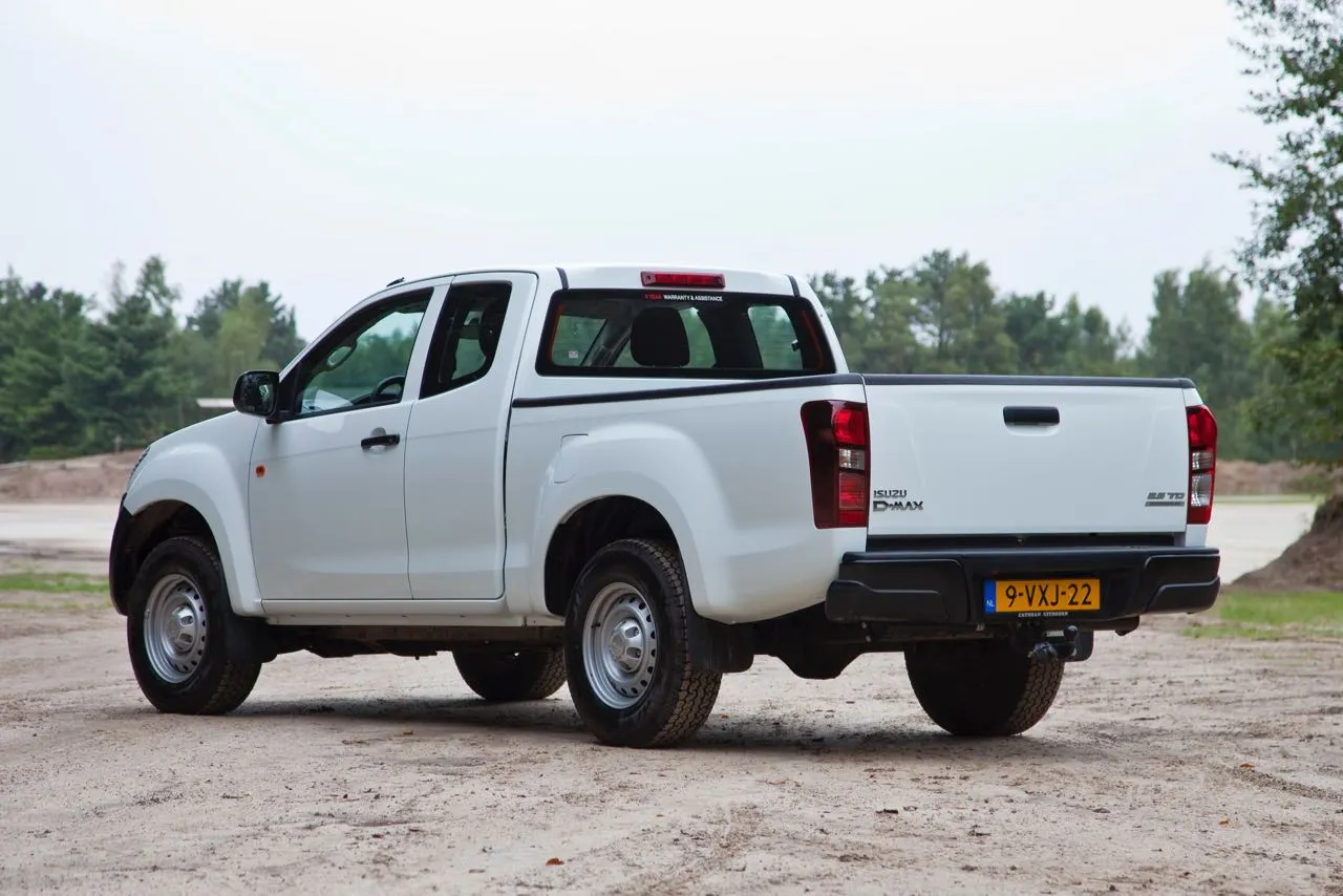 Isuzu DMAX modelo 2012 camioneta