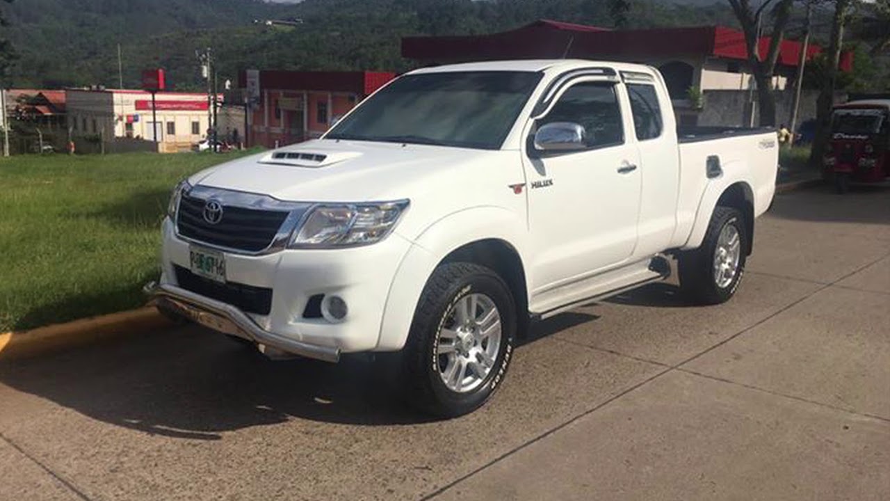 Toyota Hilux SRV 2013 camioneta en República Dominicana