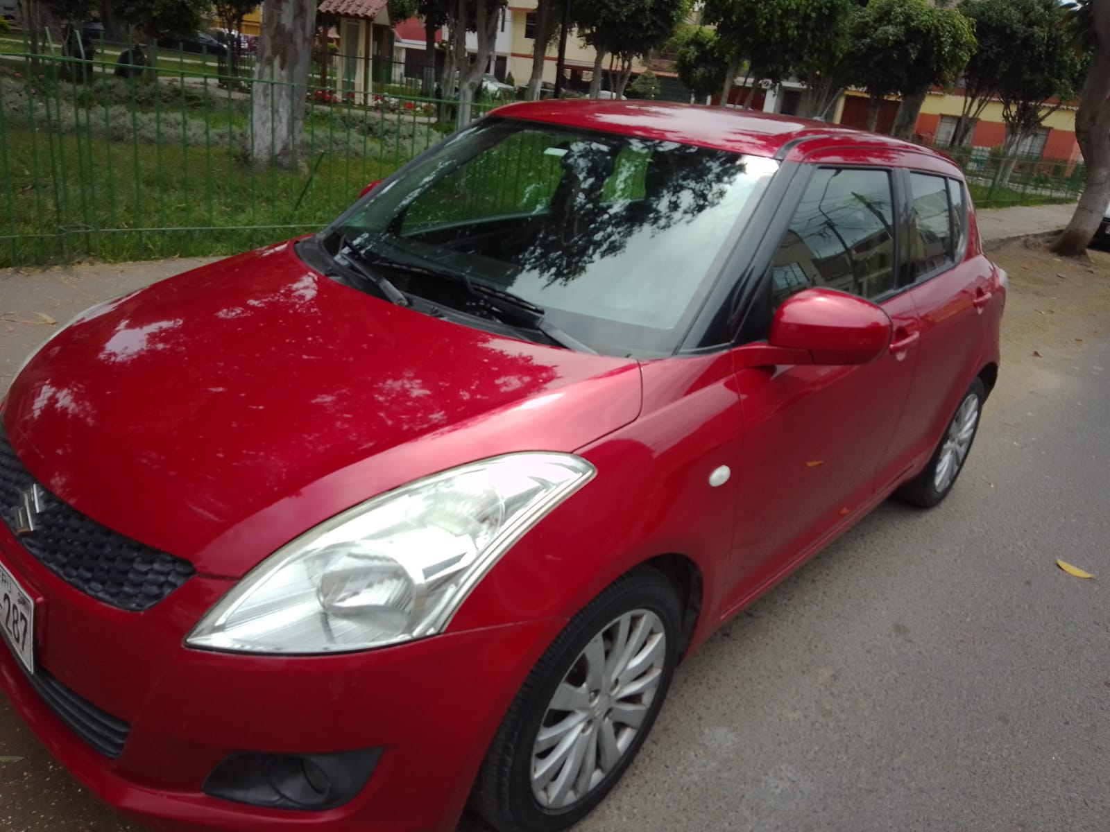 Suzuki Swift RS Sport modelo 2013 automóvil compacto