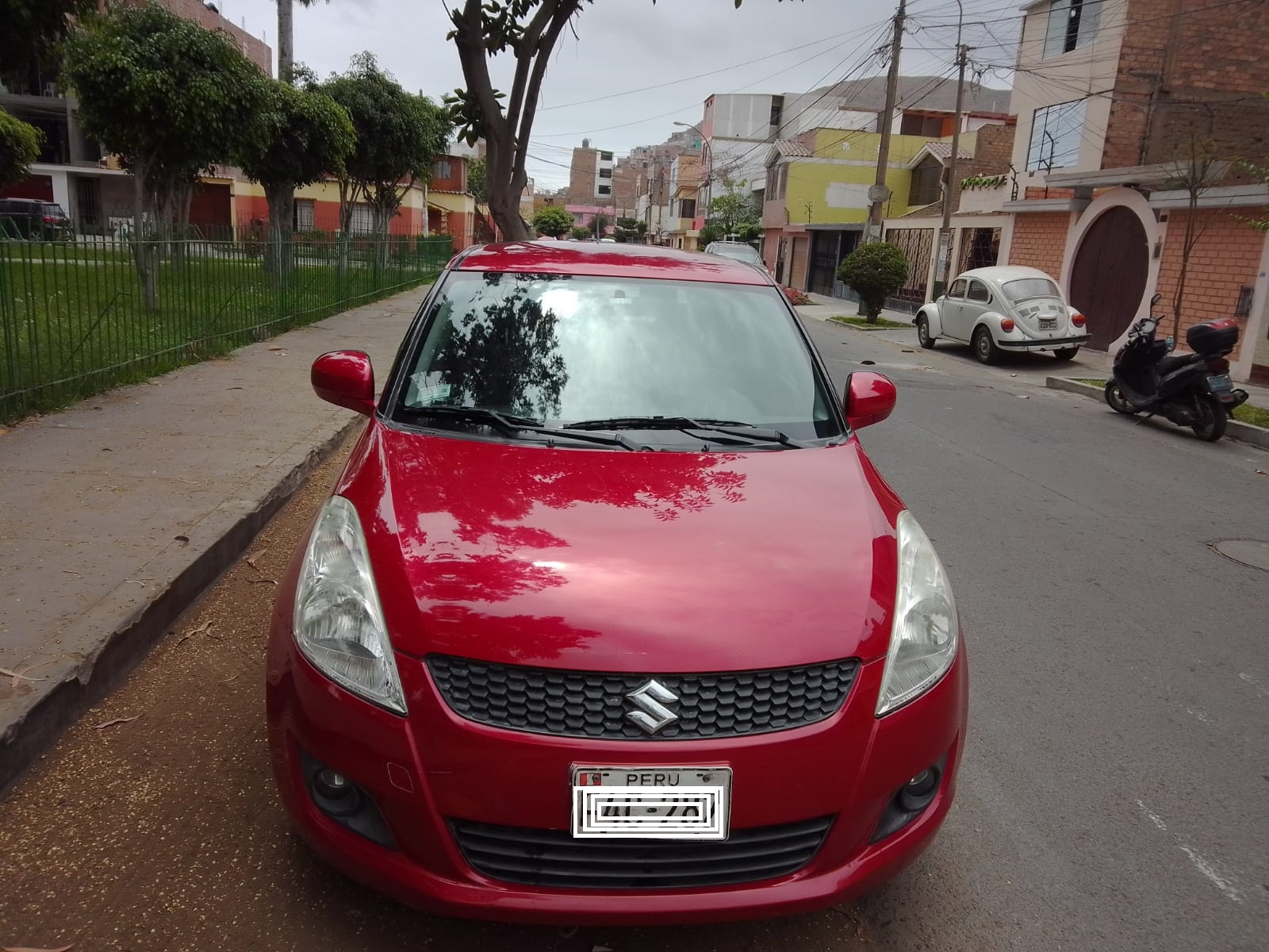 Suzuki Swift RS Sport modelo 2013 automóvil compacto en República Dominicana