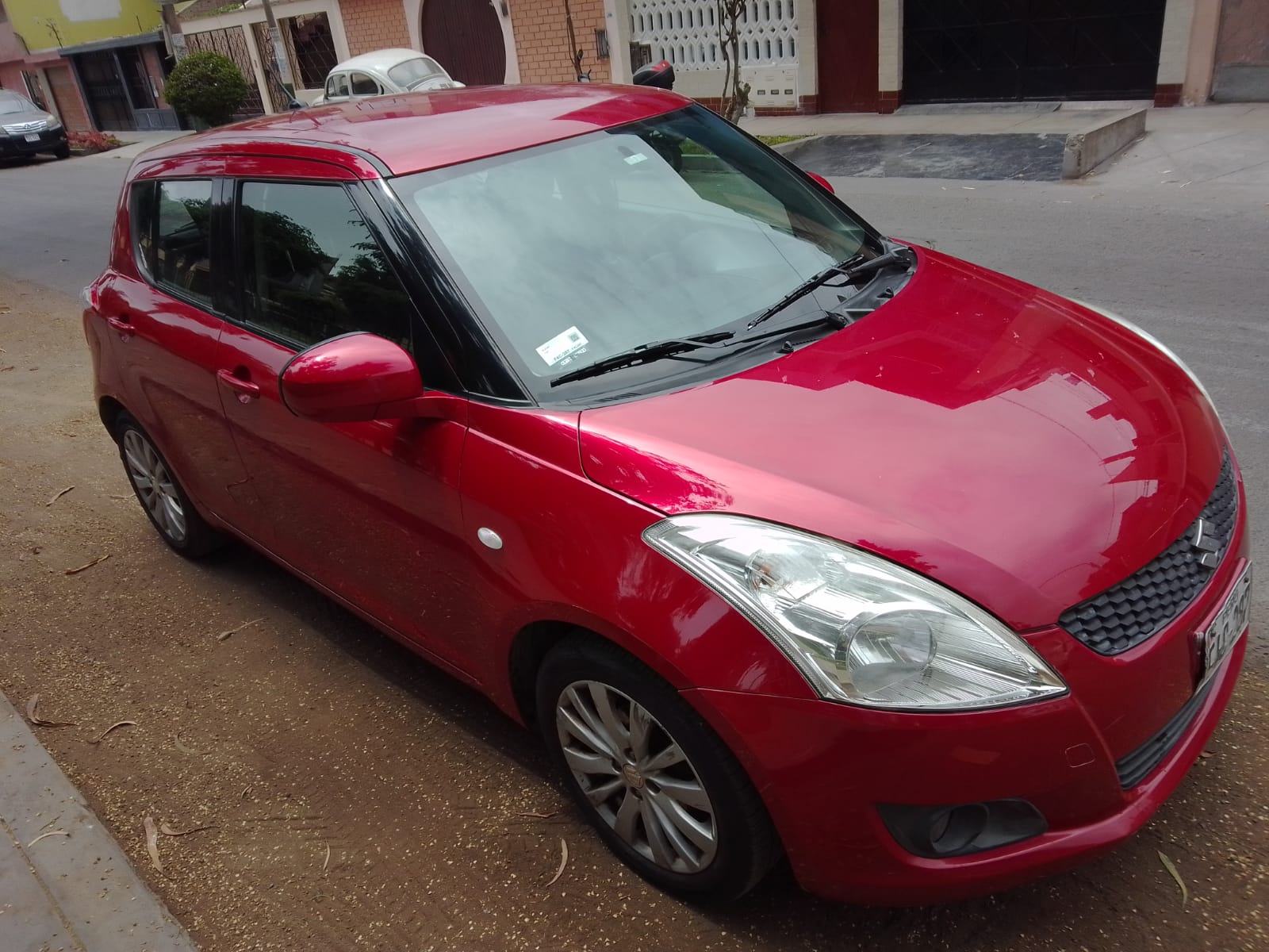 Suzuki Swift RS Sport modelo 2013 automóvil compacto en República Dominicana