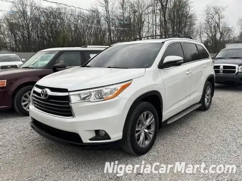 Toyota Highlander SUV 2013