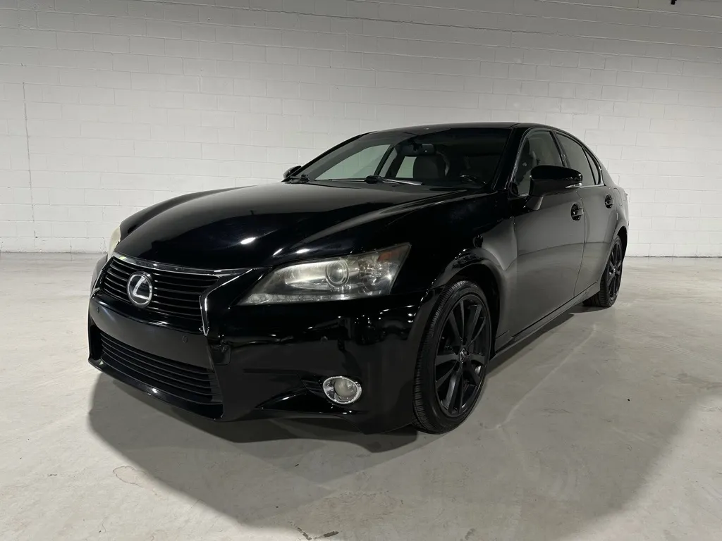 Lexus GS 350 modelo 2013 vehículo de lujo