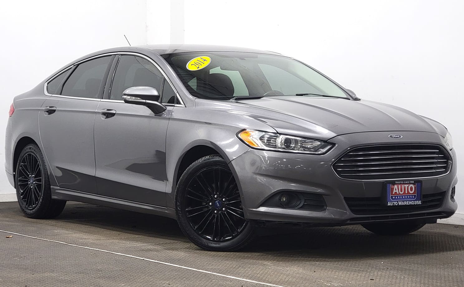 Ford Fusion modelo 2014 sedán