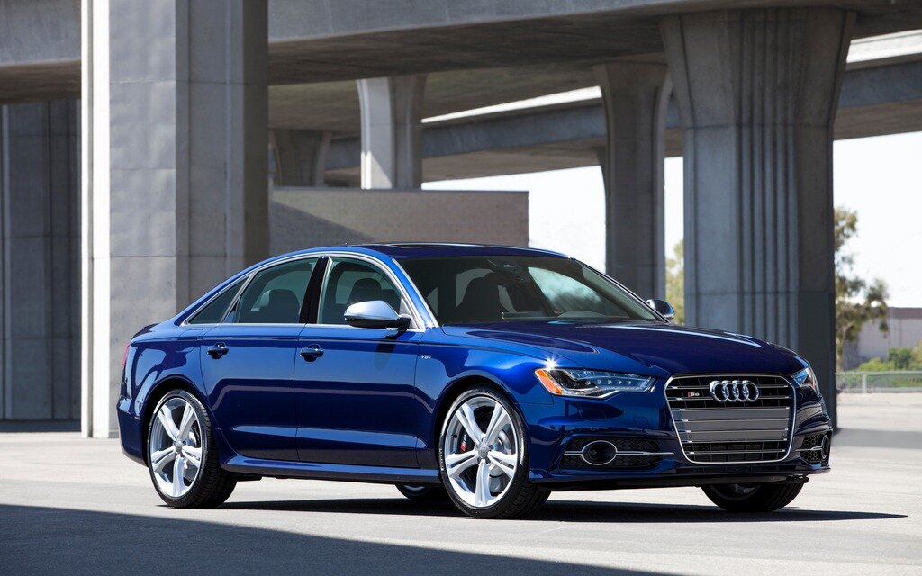 Audi A6 modelo 2014 sedán en República Dominicana