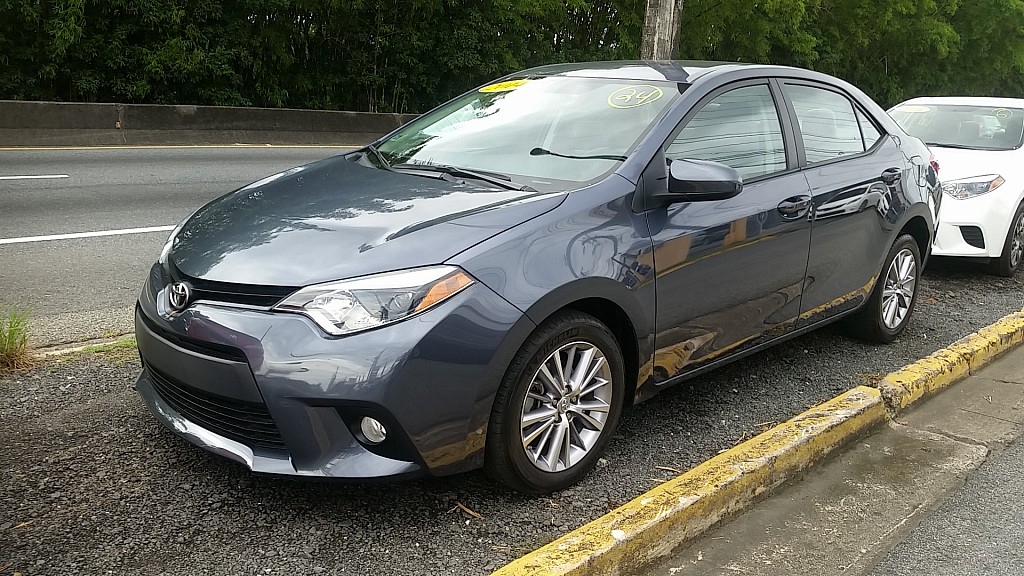 Toyota Corolla LE Plus 2014 Sedán en República Dominicana