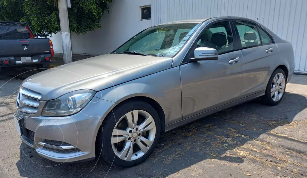Mercedes-Benz CLA 250 Modelo 2014 Sedán Deportivo