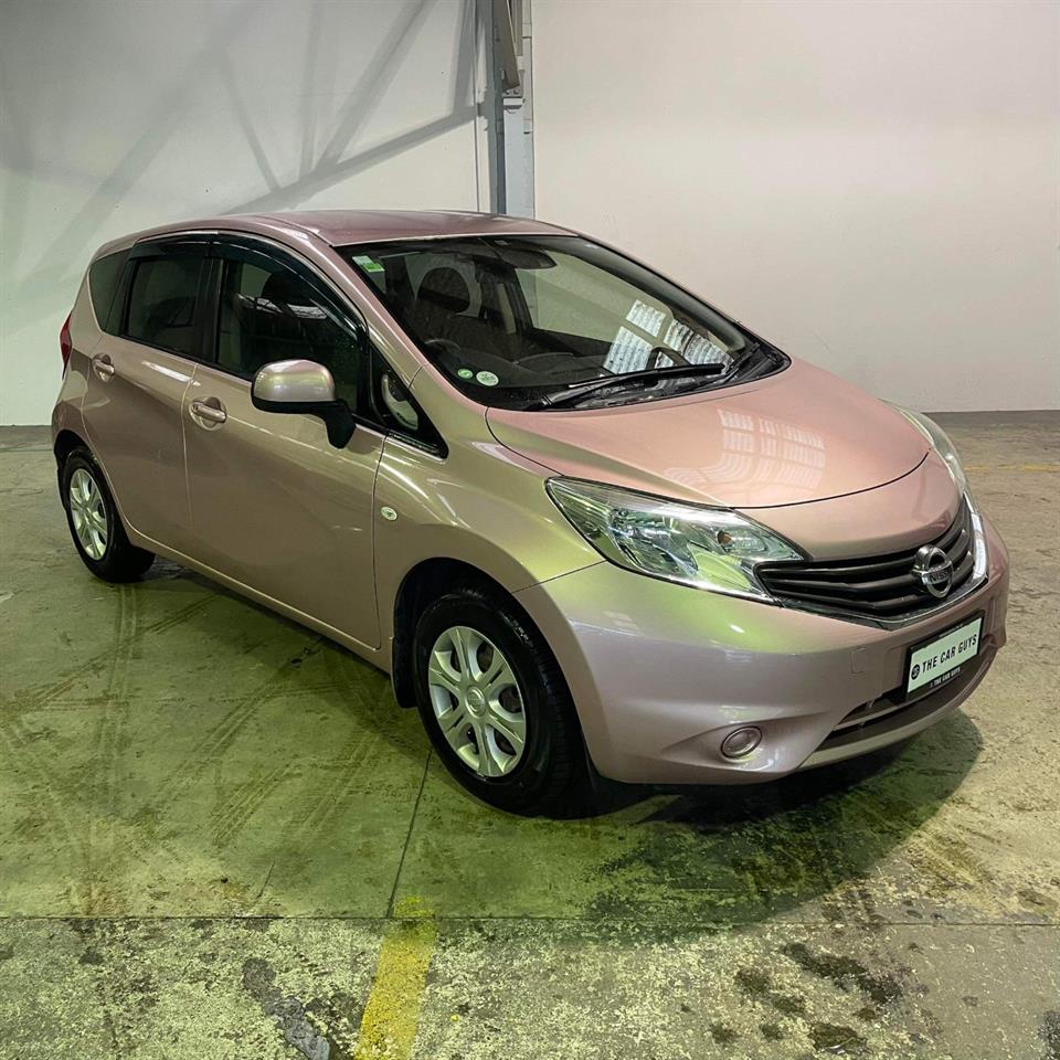 Nissan Note 2014 Hatchback Compacto en República Dominicana