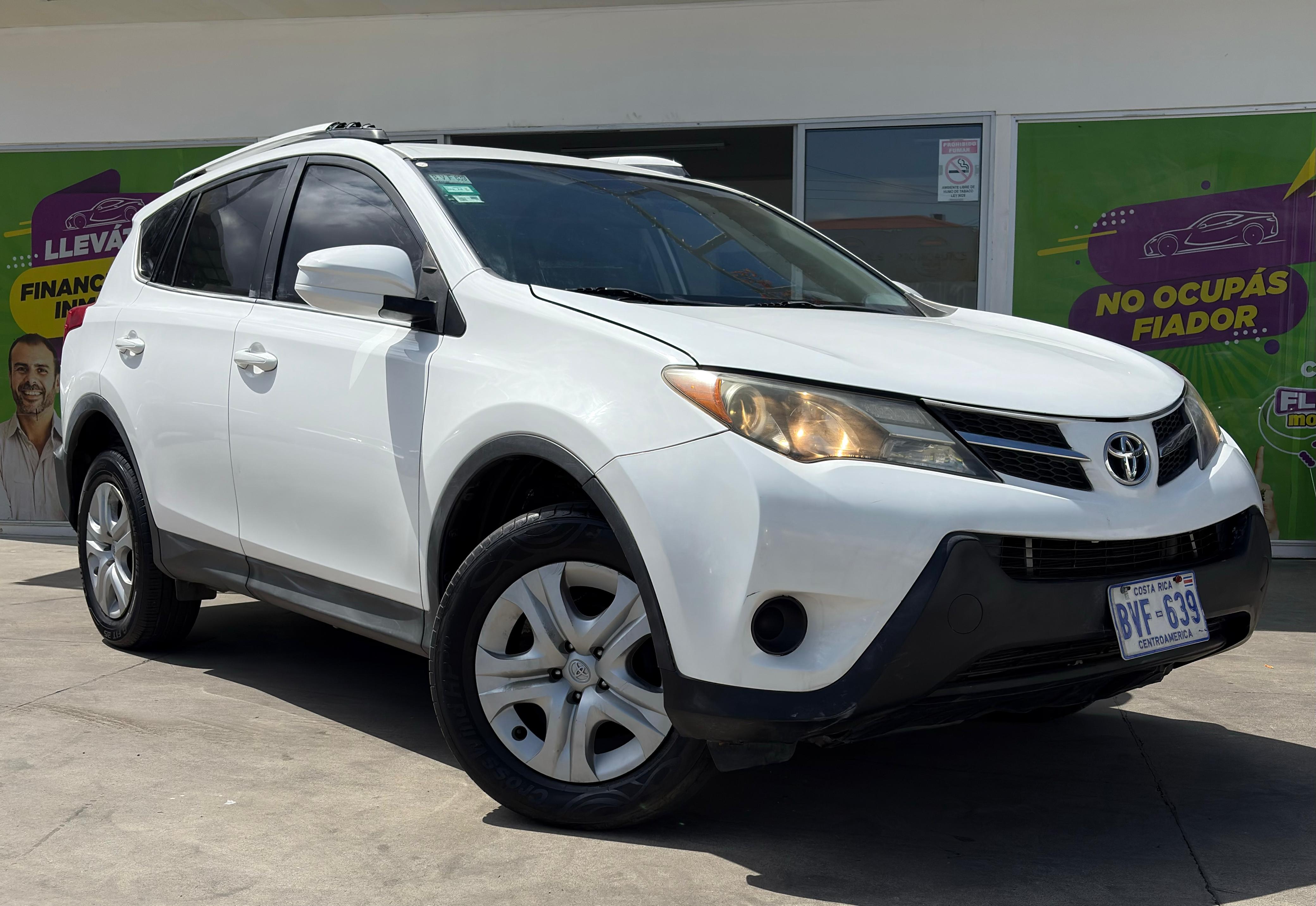 Toyota RAV4 LE 2014 SUV en República Dominicana