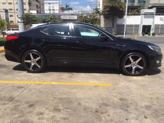 Kia K5 2014 Sedán en República Dominicana