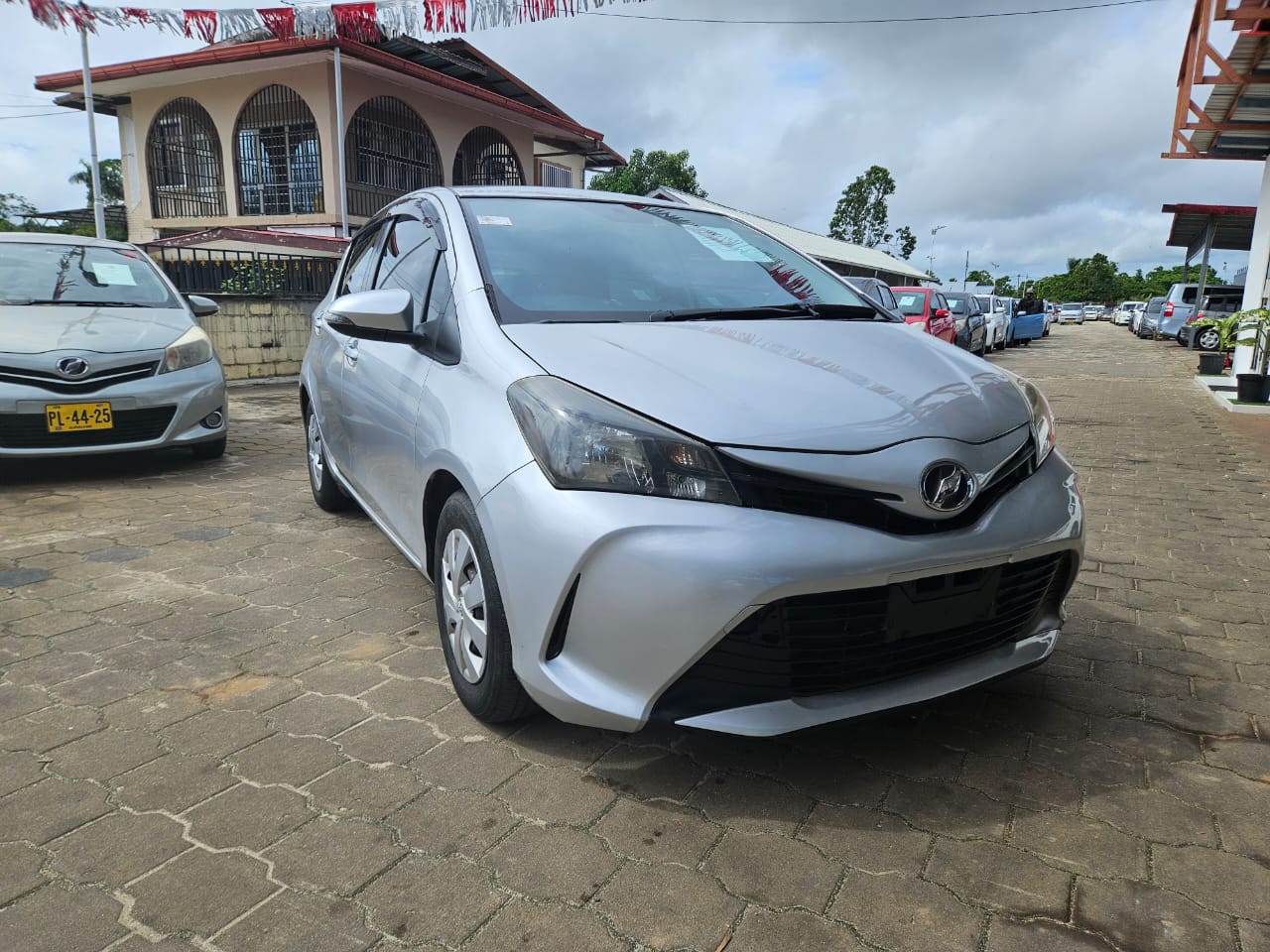 Toyota Vitz 2015 Hatchback