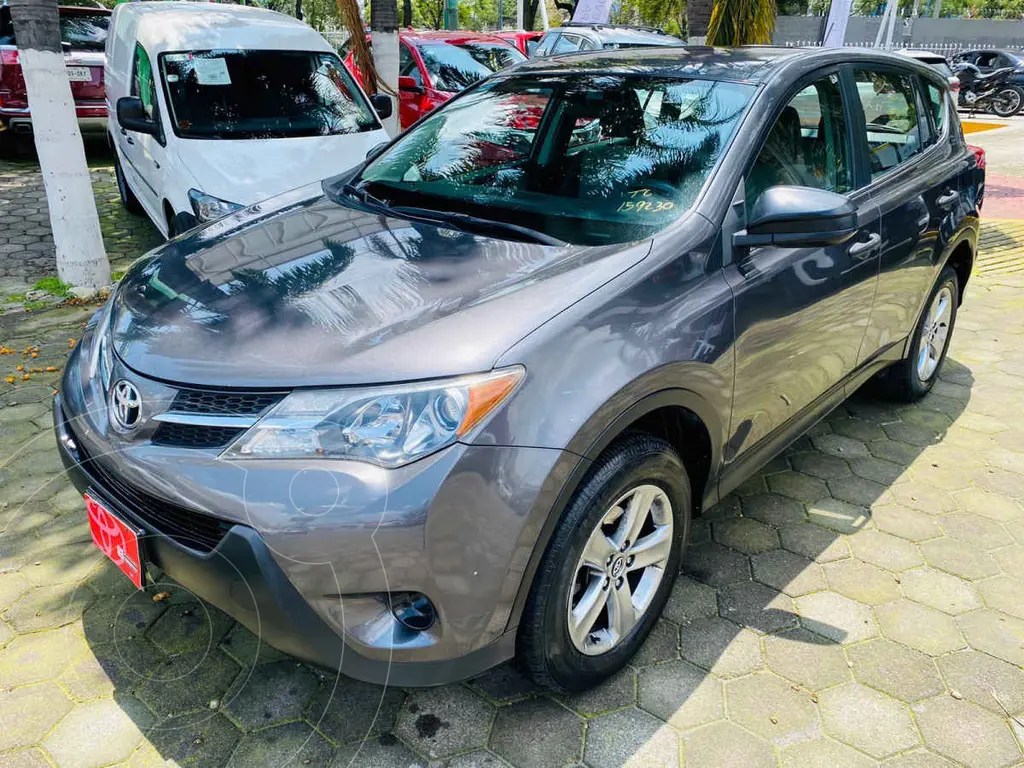 Toyota RAV4 XLE 2015 SUV 4x4 en República Dominicana
