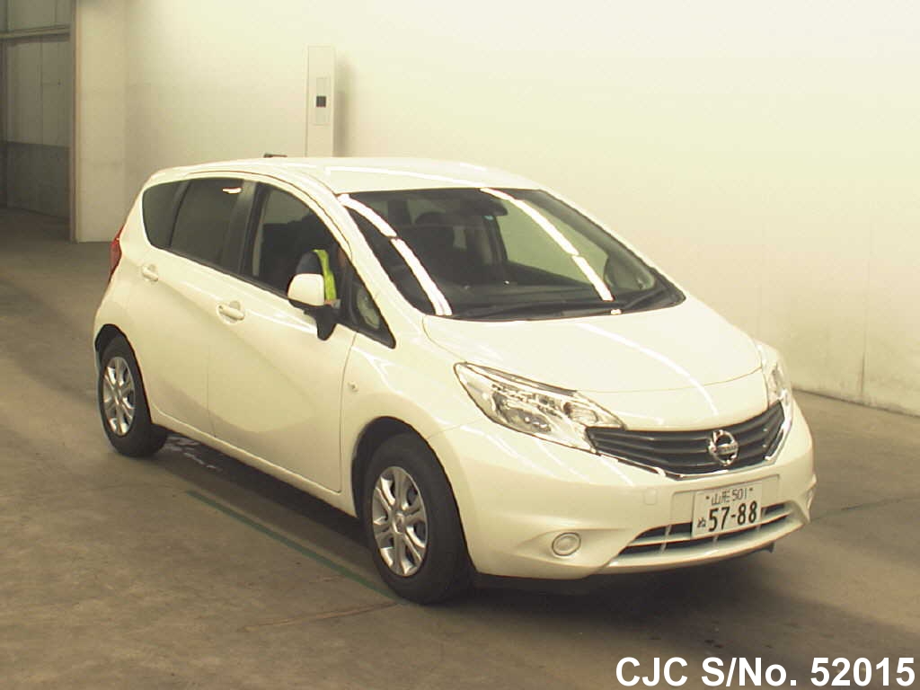 Nissan Note 2015 vehículo compacto en República Dominicana