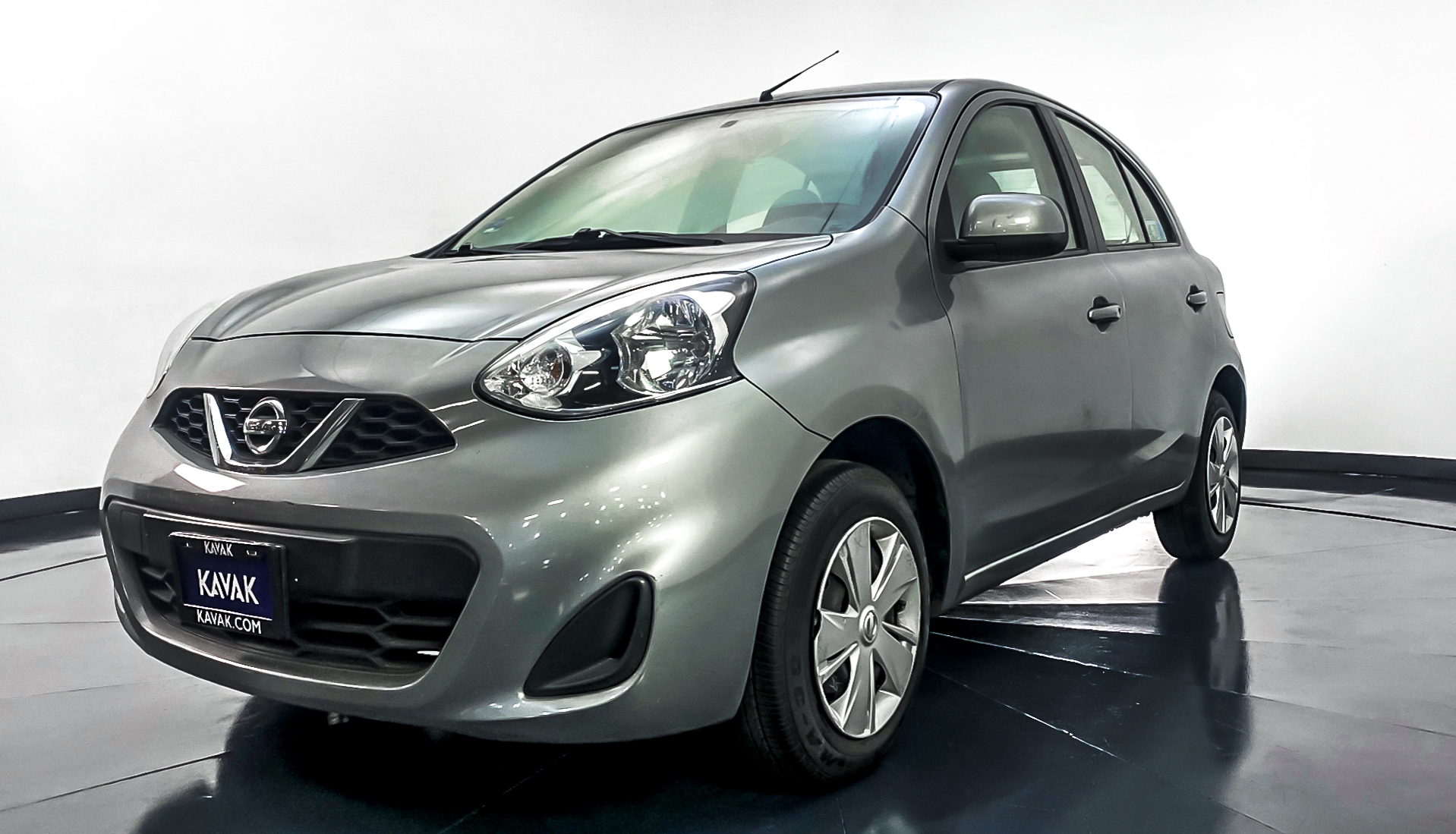 Nissan March modelo 2015 en República Dominicana