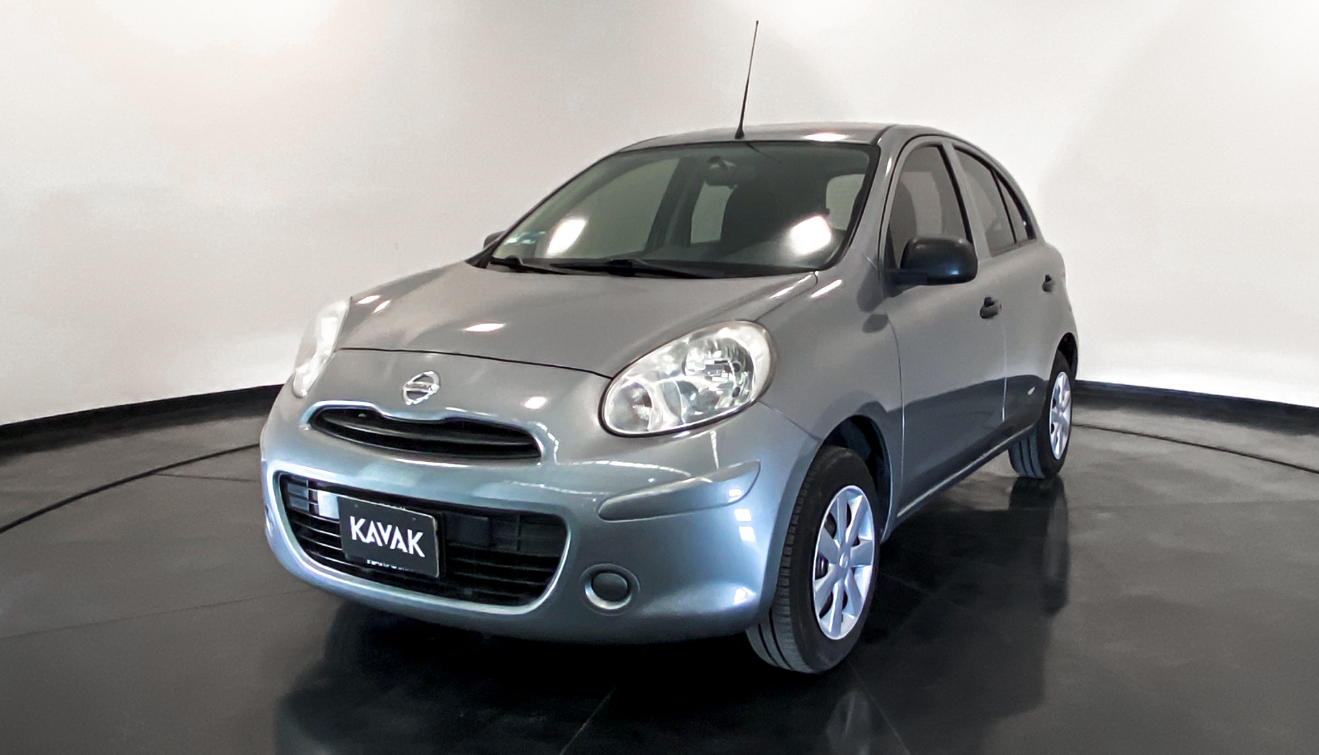 Nissan March modelo 2015