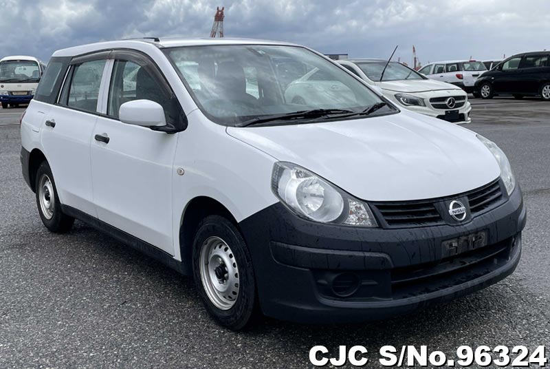 Nissan Ad Van modelo 2015 vehículo comercial