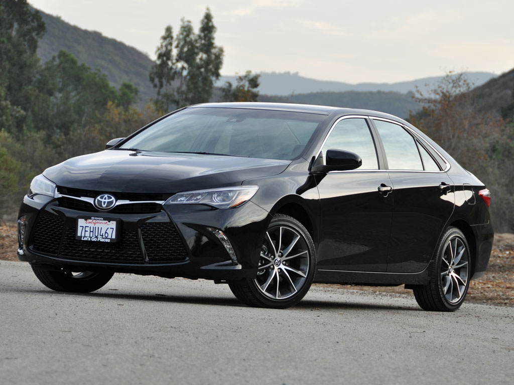 Toyota Camry SE 2015 Sedán