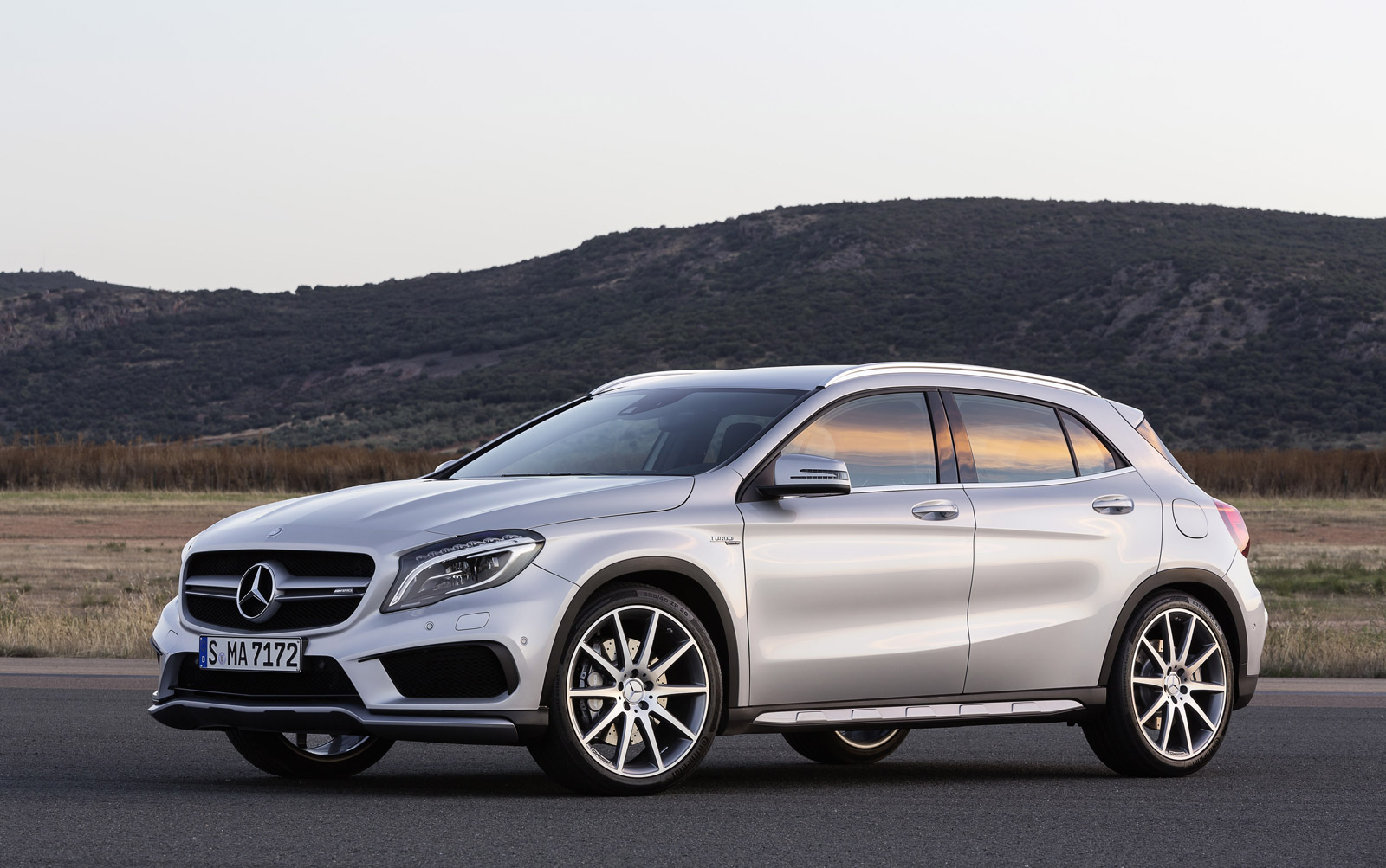 Mercedes-Benz GLA 250 4Matic 2015 SUV