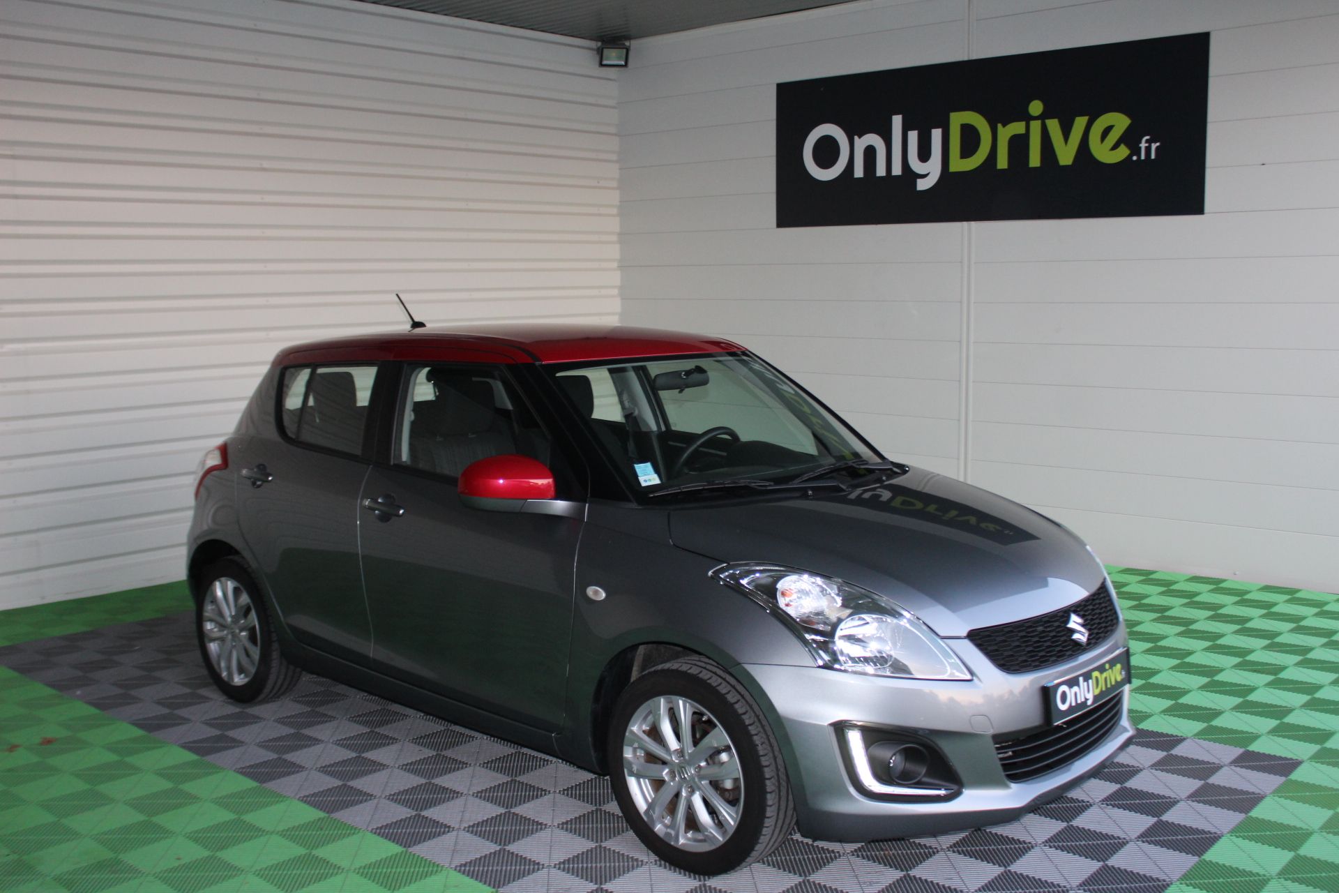 Suzuki Swift 2015 Modelo Compacto Automóvil en República Dominicana