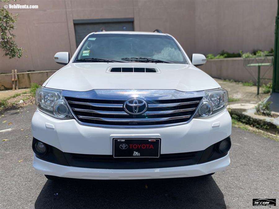 Toyota Fortuner SRV 2015 SUV en República Dominicana
