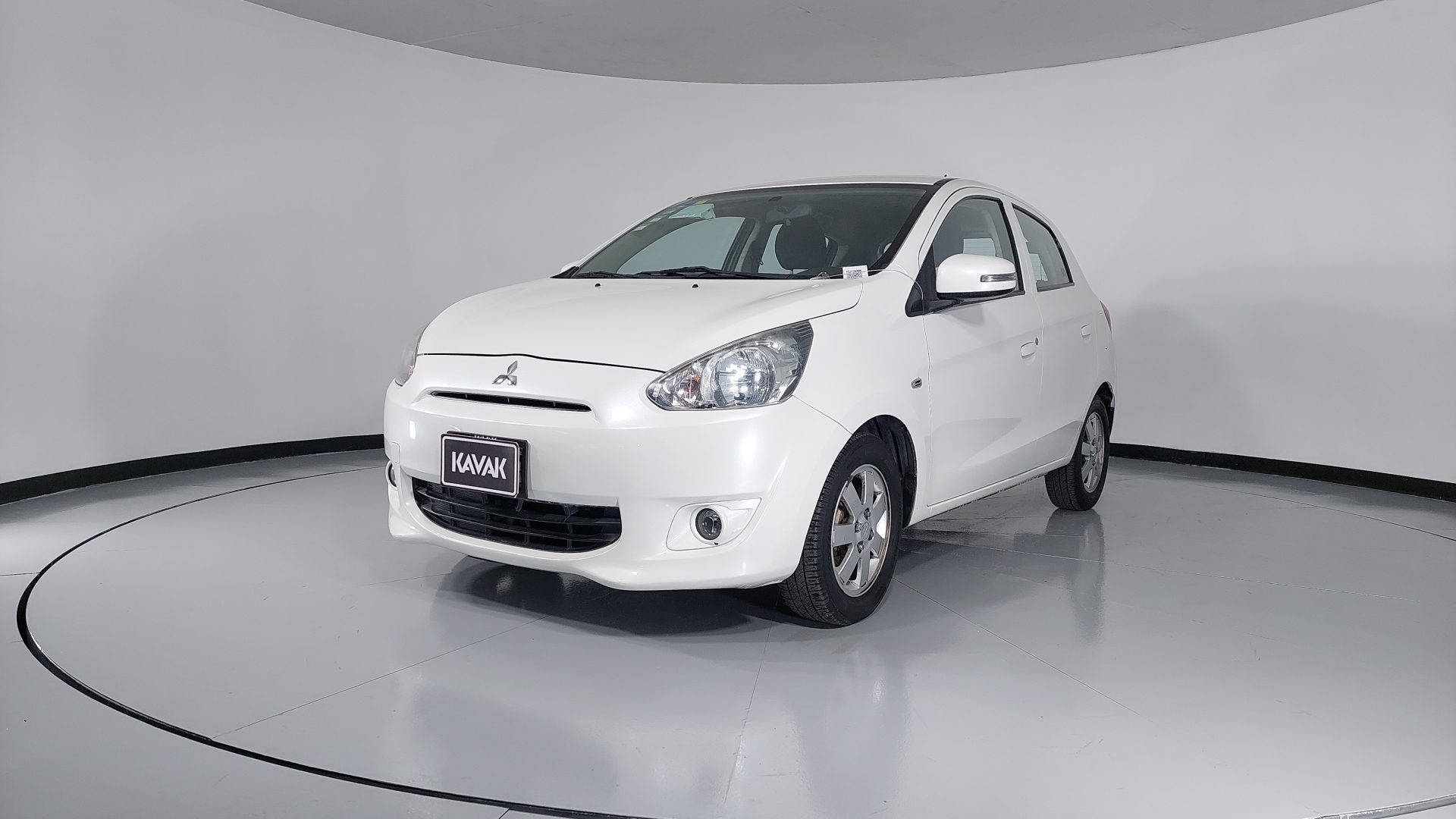 Mitsubishi Mirage 2015 hatchback compacto