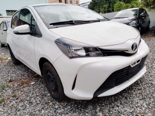 Toyota Vitz 2016 Modelo Compacto en República Dominicana