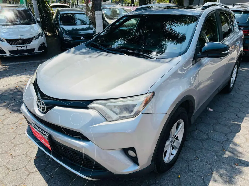 Toyota RAV4 XLE 2016 SUV 4x2 en República Dominicana