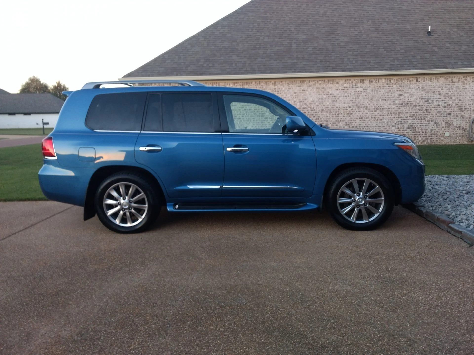Lexus LX 570 2016 SUV de lujo