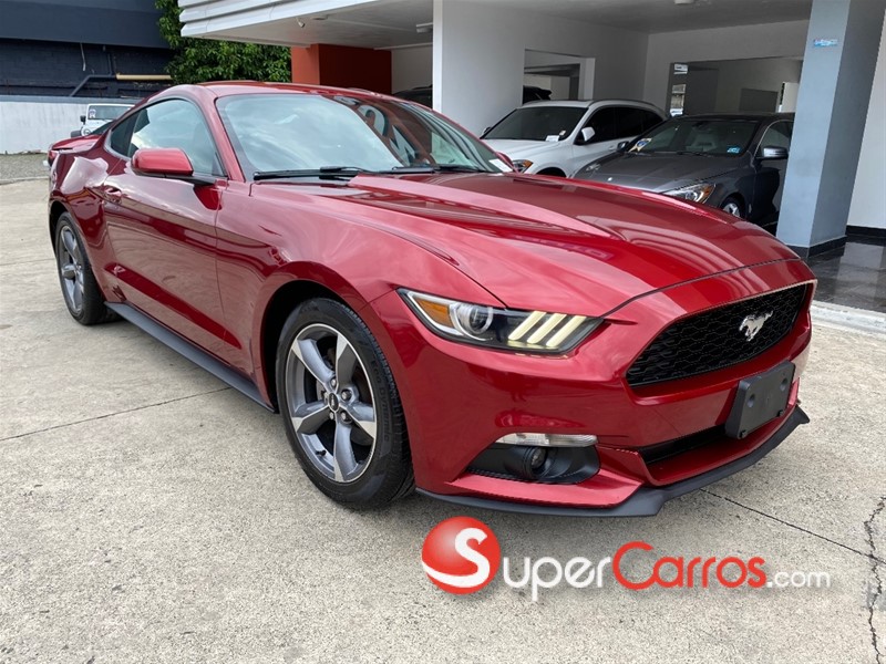 Ford Mustang Modelo 2016 Automóvil Deportivo en República Dominicana
