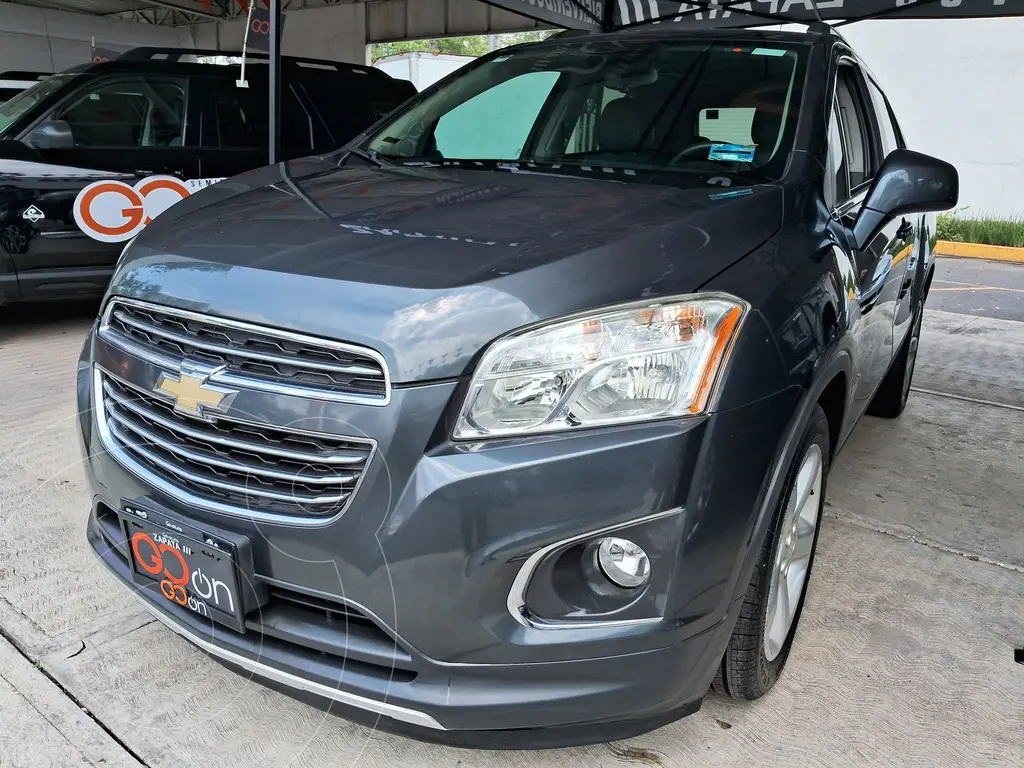 Chevrolet Trax LT 2016 SUV gris oscuro en República Dominicana