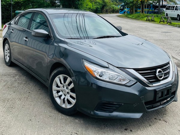 Nissan Altima 2016 Sedán en República Dominicana