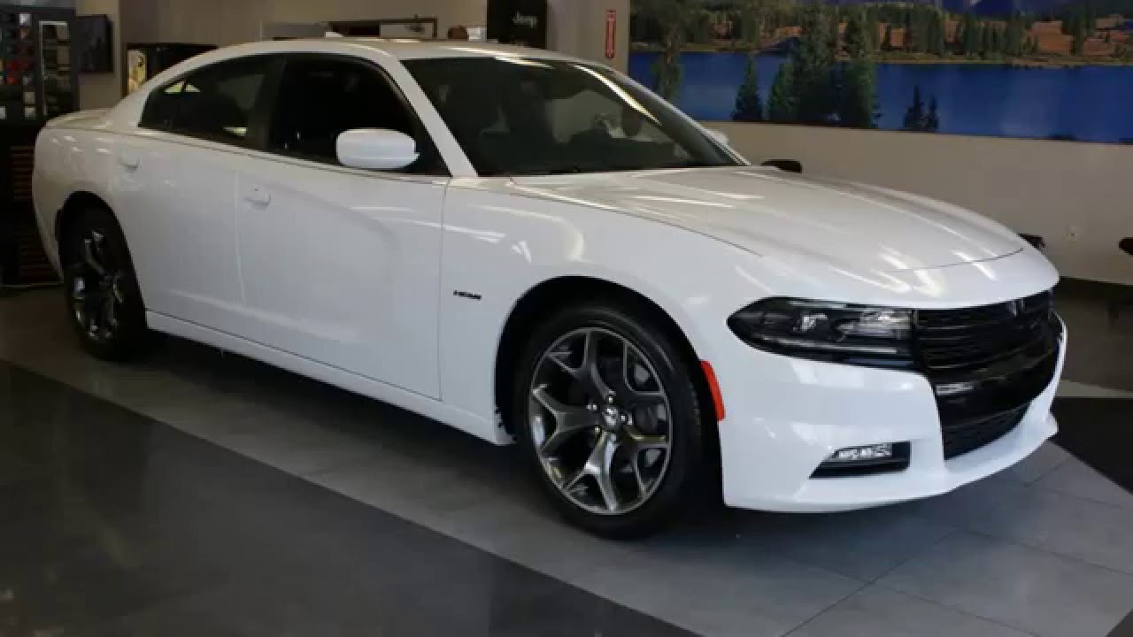 Dodge Charger SXT 2016 vehículo sedan en República Dominicana
