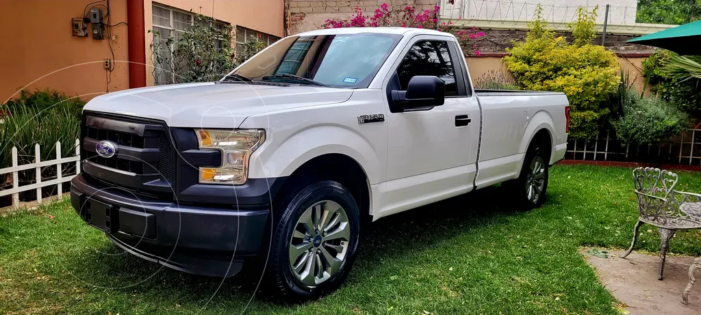Camioneta Ford F-150 XL 2016