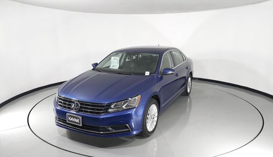 Volkswagen Passat R-Line 2016 Sedán en República Dominicana