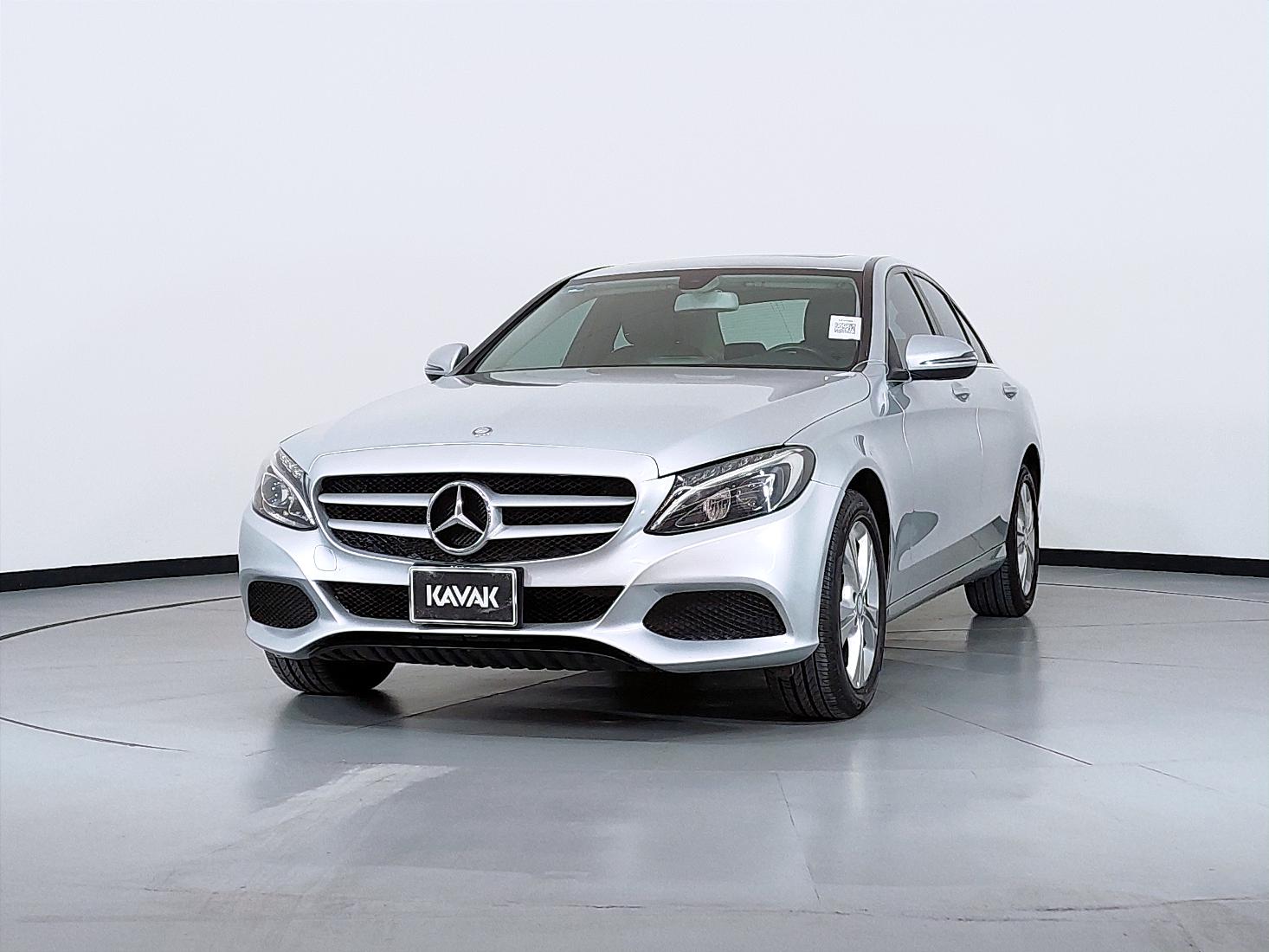 Mercedes-Benz C 300 Luxury 2016 Sedán en República Dominicana