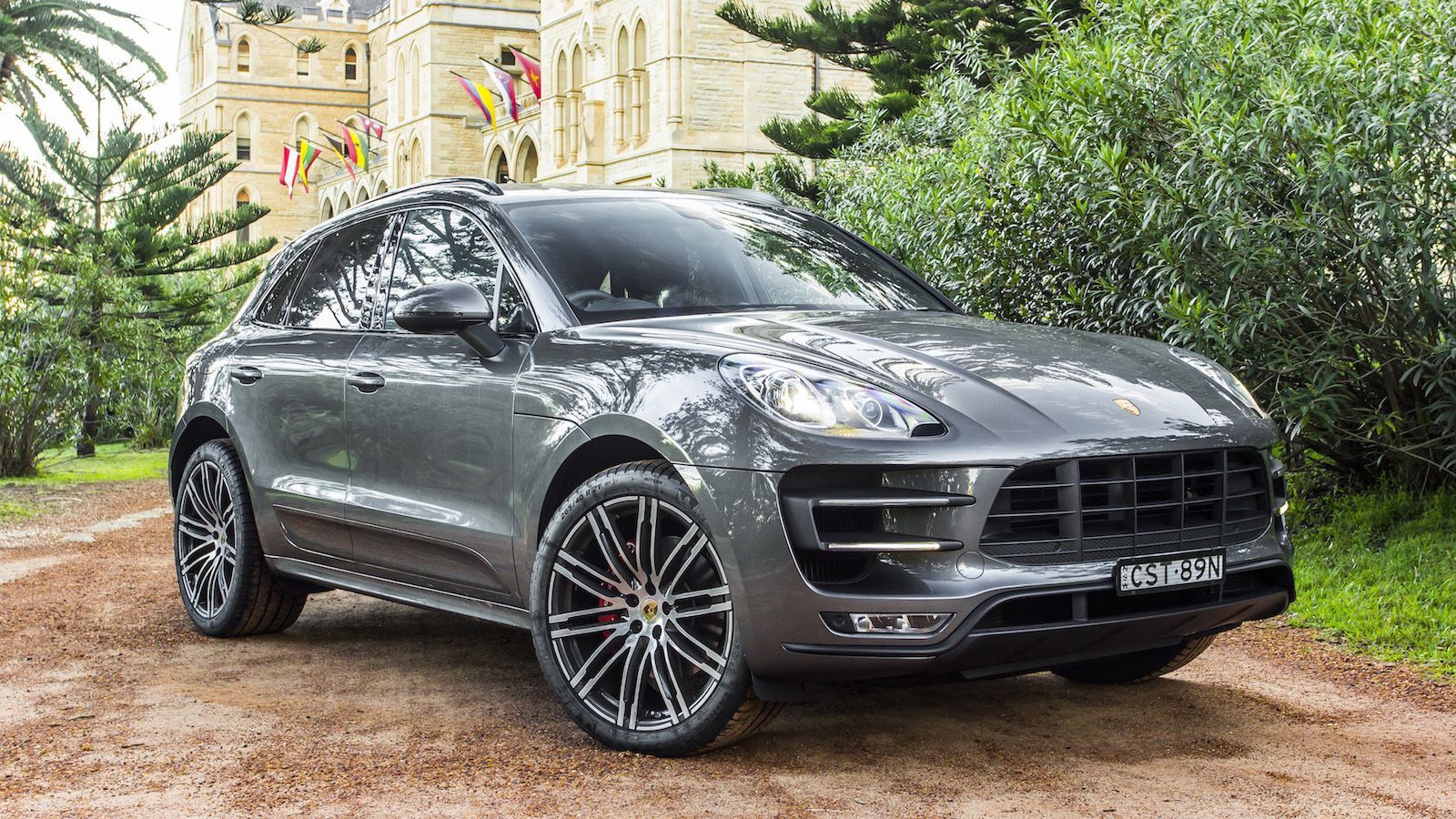 Porsche Macan SUV 2016