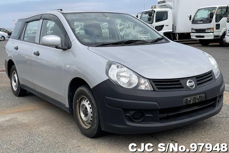 Nissan AD Wagon 2016 vehículo familiar compacto en República Dominicana