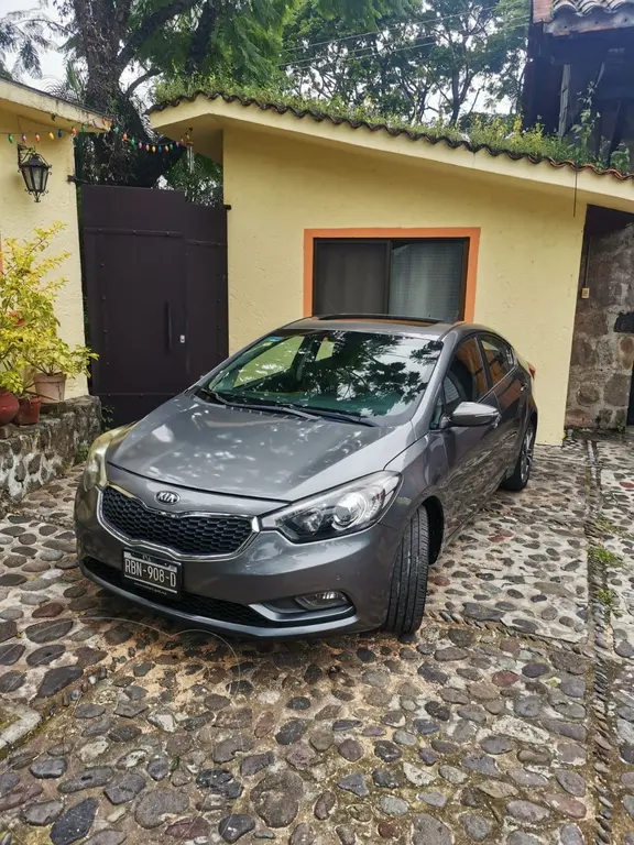 Kia Forte 2016 Hatchback 5 puertas en República Dominicana