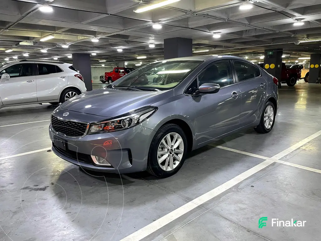 Kia Forte 2016 Hatchback 5 puertas en República Dominicana