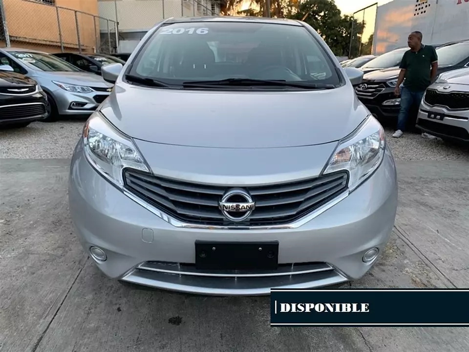 Nissan Note 2016 vehículo compacto en República Dominicana