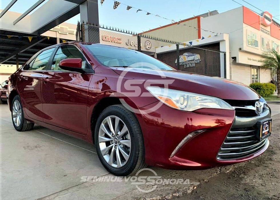 Toyota Camry SE modelo 2016 sedán