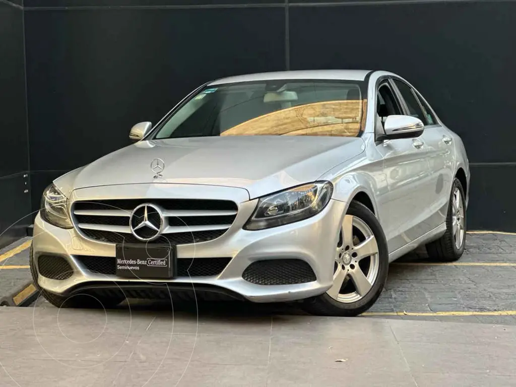 Mercedes-Benz C 300 4Matic Sedan 2016 en República Dominicana