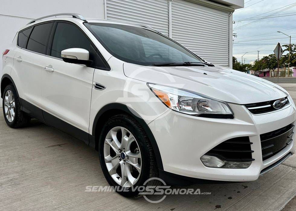 Ford Escape SE modelo 2016 SUV