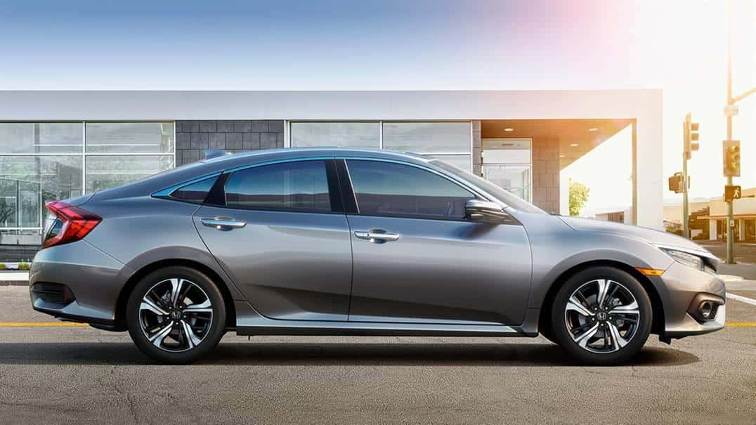 Honda Civic modelo 2016 sedán compacto en República Dominicana