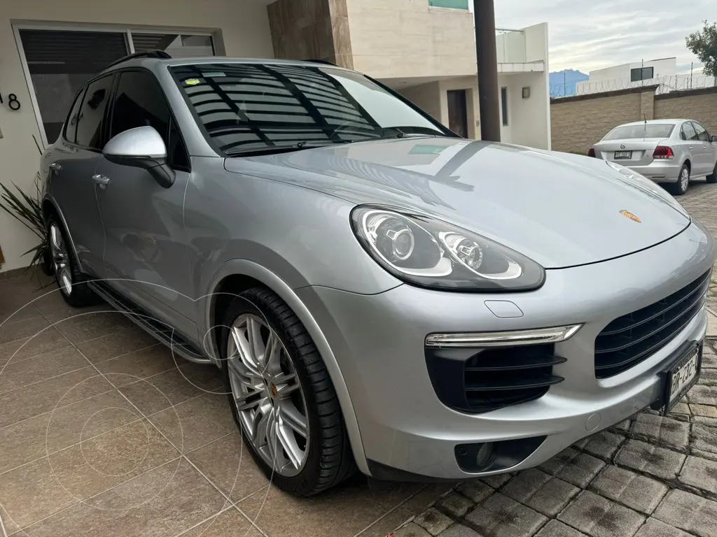 Porsche Cayenne GTS 2016 SUV de alto rendimiento