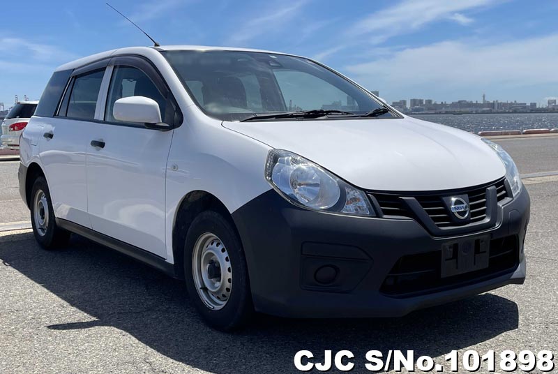 Furgoneta Nissan AD 2017 Modelo Japonés en República Dominicana