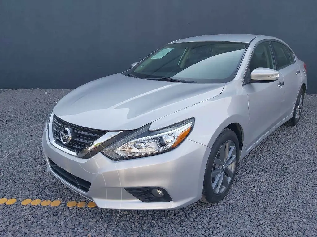 Nissan Altima SL Modelo 2017 Sedán