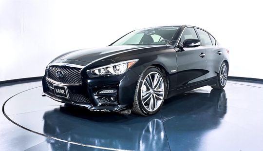 Infiniti Q50 modelo 2017 sedán de lujo en República Dominicana